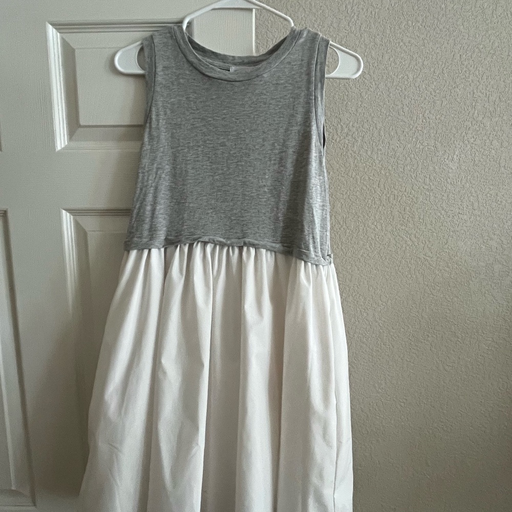 Gray and White Pleated Sleeveless Sundress